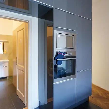 Naru House 6 * Praga