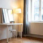 Naru House 6 Praag